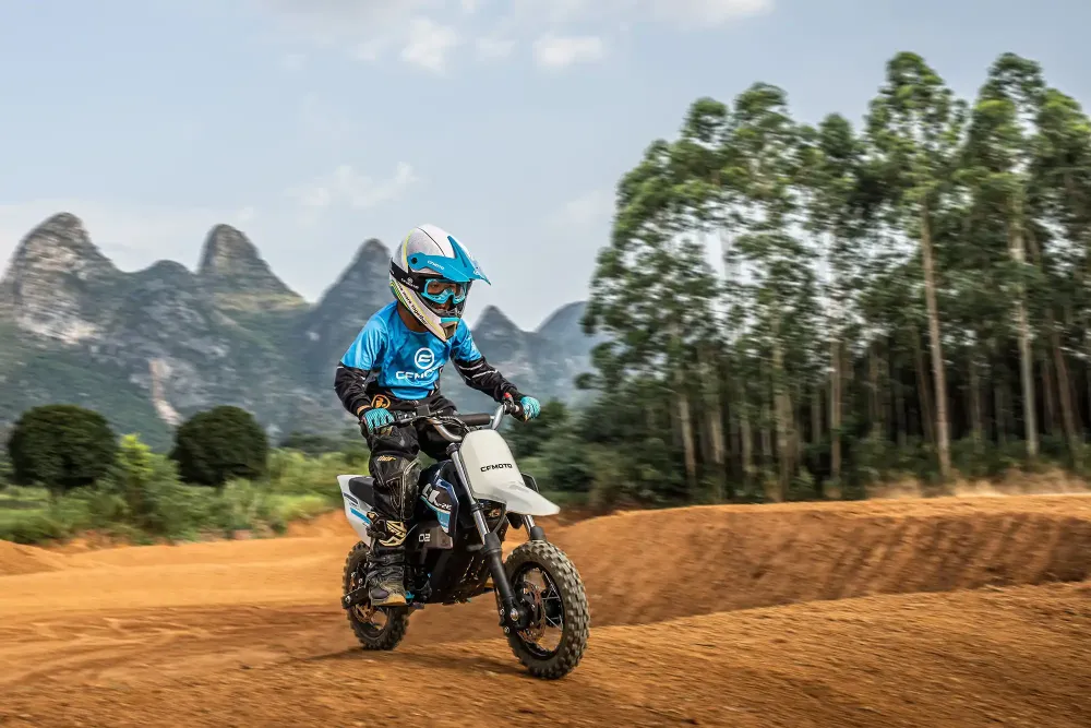 CFMOTO-CX-2E-Visuel_13